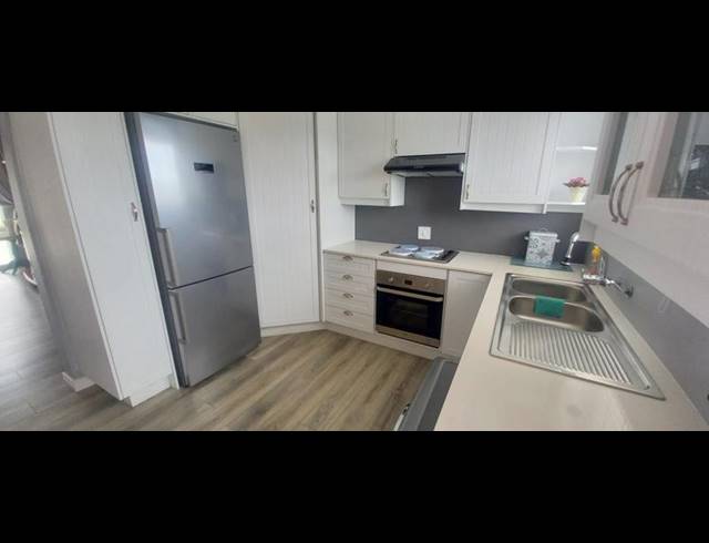 3 BEDROOM TOWNHOUSE FOR SALE IN SOUTH CREST